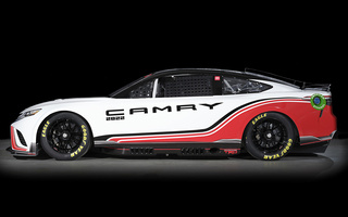 Toyota TRD Camry NASCAR Race Car (2022) (#104318)