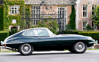 Jaguar E-Type Fixed Head Coupe (1968) UK (#35269)