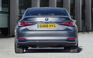 Lexus ES Hybrid (2019) UK (#88243)