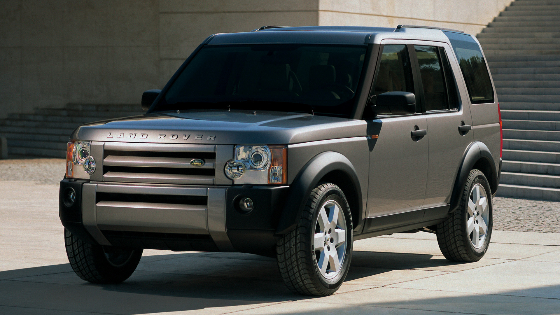 Land Rover Discovery 3 (2004) Wallpapers and HD Images