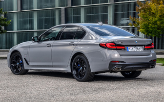 BMW 5 Series Plug-In Hybrid M Sport (2020) (#100575)