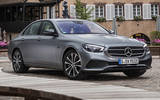 Mercedes-Benz E-Class Plug-In Hybrid with sports grille (2020) (#100656)