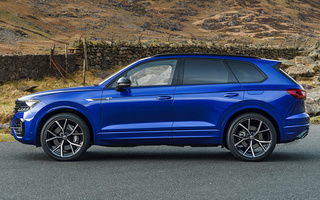 Volkswagen Touareg R PHEV (2021) UK (#103882)