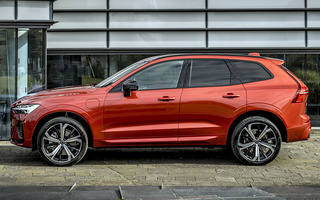 Volvo XC60 Recharge R-Design (2021) UK (#105970)