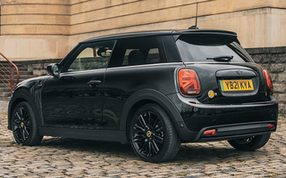 Mini Cooper S E Shadow Edition [3-door] (2021) UK (#106470)