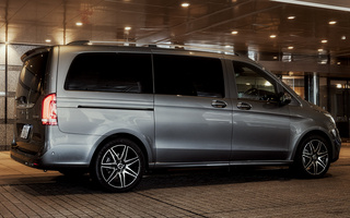 Mercedes-Benz V-Class Platinum Suite [Long] (2022) JP (#108025)