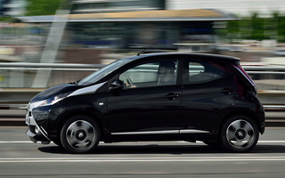 Toyota Aygo x-clusiv 5-door (2014) (#11232)