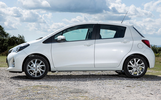 Toyota Yaris 5-door (2014) UK (#11352)