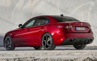 Alfa Romeo Giulia Veloce (2023) (#117633)