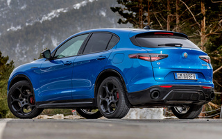 Alfa Romeo Stelvio Competizione (2023) (#117917)