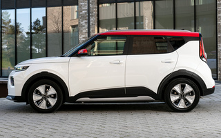 Kia Soul EV (2023) UK (#118587)