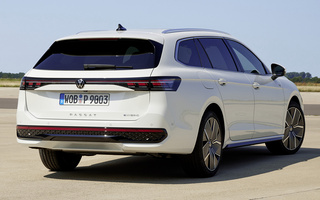 Volkswagen Passat Variant eHybrid R-Line (2023) (#119960)