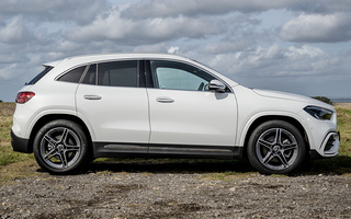 Mercedes-Benz GLA-Class AMG Line (2023) UK (#120175)