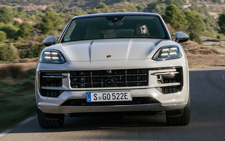 Porsche Cayenne S Coupe E-Hybrid SportDesign Package (2023) (#120427)