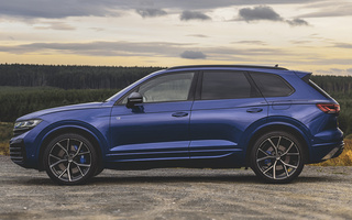 Volkswagen Touareg R eHybrid (2023) UK (#120544)