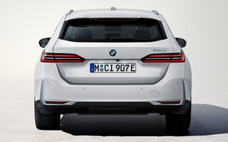 BMW 5 Series Touring Plug-In Hybrid (2024) (#121361)