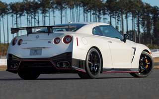 Nissan GT-R Nismo (2015) US (#14648)