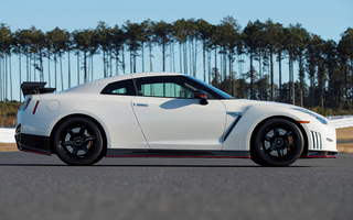 Nissan GT-R Nismo (2015) US (#14652)