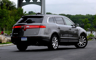 Lincoln MKT (2010) (#1666)