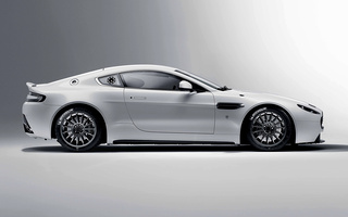 Aston Martin Vantage GT4 (2010) (#2574)