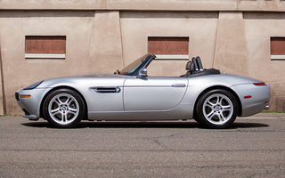 BMW Z8 (2000) US (#27152)