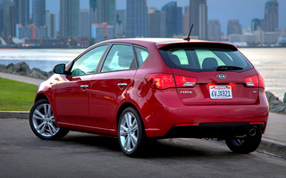 Kia Forte 5-door (2010) (#2881)