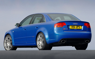 Audi RS 4 Saloon (2005) UK (#29093)