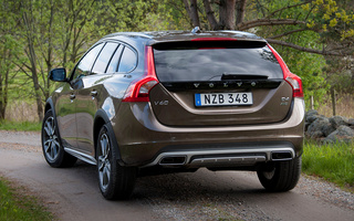 Volvo V60 Cross Country (2015) (#30043)