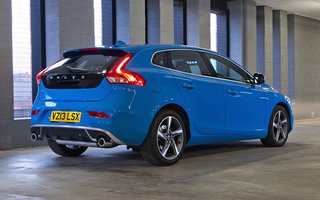 Volvo V40 R-Design (2012) UK (#30450)