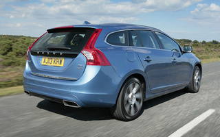 Volvo V60 Plug-in Hybrid (2013) UK (#30527)