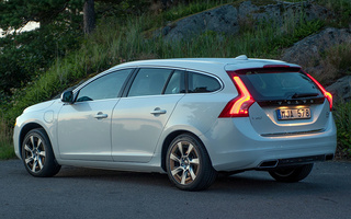 Volvo V60 Plug-in Hybrid (2013) (#30614)