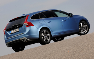 Volvo V60 Plug-in Hybrid R-Design (2014) (#30679)