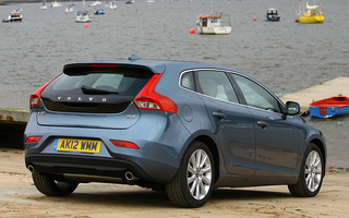 Volvo V40 (2012) UK (#30798)