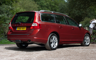 Volvo V70 (2010) UK (#30851)