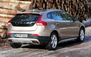 Volvo V40 Cross Country (2012) (#30927)