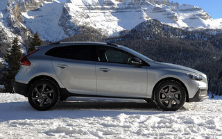 Volvo V40 Cross Country (2012) (#30932)