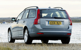 Volvo V50 (2007) UK (#31378)