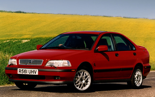 Volvo S40 (1996) UK (#31584)