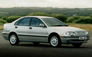 Volvo S40 (1996) UK (#31585)