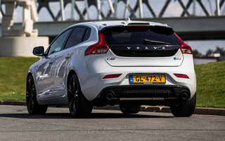 Volvo V40 Carbon Edition (2015) (#32400)