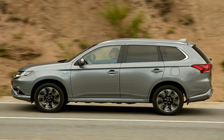 Mitsubishi Outlander PHEV (2015) (#33515)