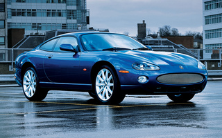 Jaguar XKR Coupe (2004) UK (#34895)