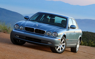 Jaguar XJ8 (2003) US (#35056)