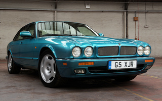 Jaguar XJR (1994) UK (#35147)