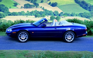 Jaguar XKR Convertible (1998) UK (#35155)