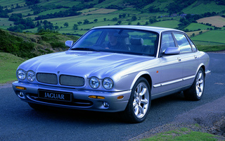 Jaguar XJR (1997) UK (#35241)