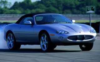 Jaguar XKR Convertible Silverstone (2000) US (#35250)