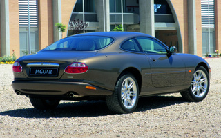 Jaguar XK8 Coupe (1996) (#35267)