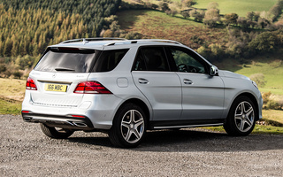 Mercedes-Benz GLE-Class Plug-In Hybrid AMG Line (2015) UK (#36903)