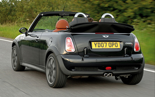 Mini Cooper S Convertible Sidewalk (2007) UK (#37854)